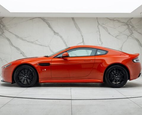 Aston Martin V12 Vantage S
