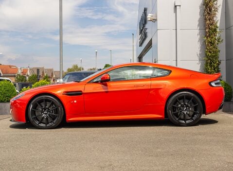 Aston Martin V12 Vantage S 3