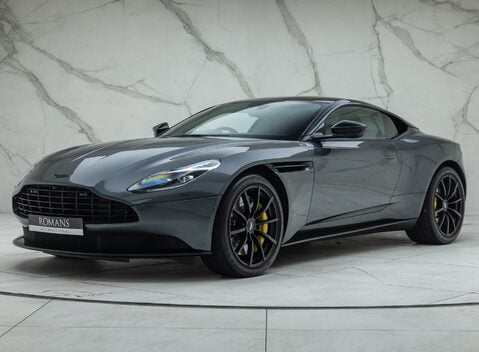 Aston Martin DB11 V8 1