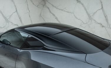 Aston Martin DB11 V8 29