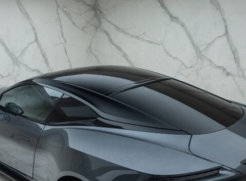 Aston Martin DB11 V8 29