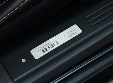 Aston Martin DB11 V8 23