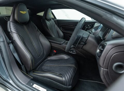 Aston Martin DB11 V8 14