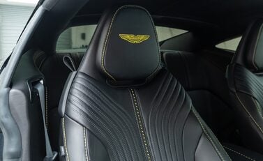 Aston Martin DB11 V8 15