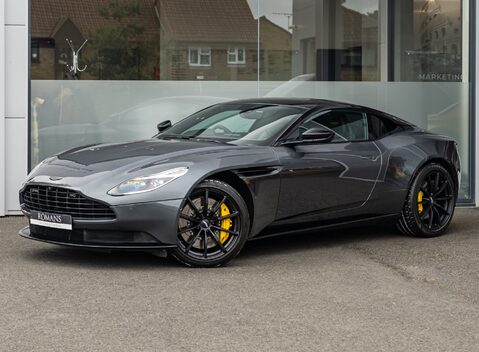 Aston Martin DB11 V8 2