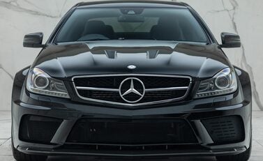 Mercedes-Benz C63 AMG Black Series 7