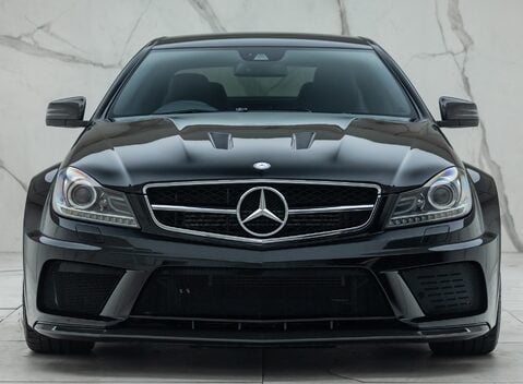 Mercedes-Benz C63 AMG Black Series 7