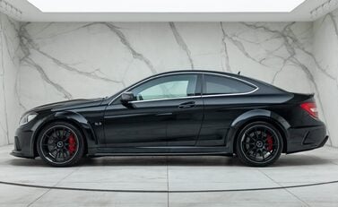 Mercedes-Benz C63 AMG Black Series 5