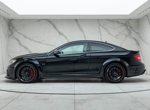 Mercedes-Benz C63 AMG Black Series 5