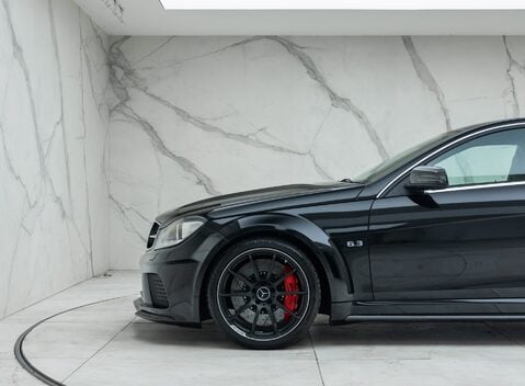 Mercedes-Benz C63 AMG Black Series 37