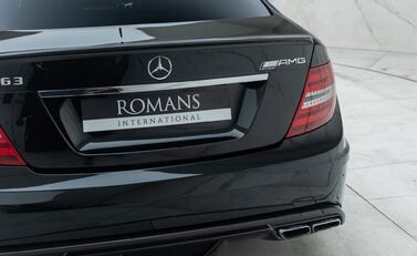 Mercedes-Benz C63 AMG Black Series 28