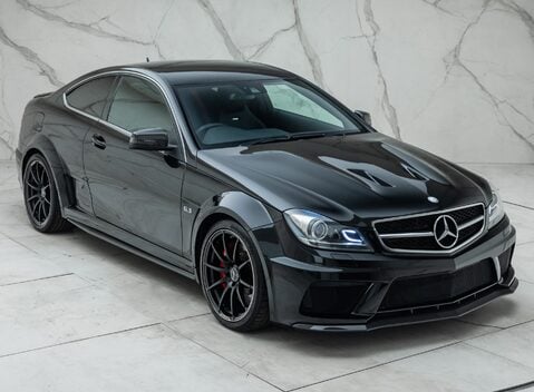 Mercedes-Benz C63 AMG Black Series 11