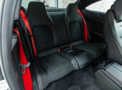 Mercedes-Benz C63 AMG Black Series 16