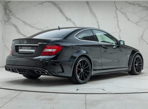 Mercedes-Benz C63 AMG Black Series 6