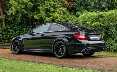 Mercedes-Benz C63 AMG Black Series 4