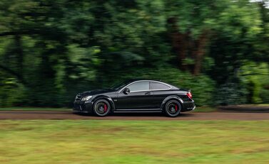 Mercedes-Benz C63 AMG Black Series 3