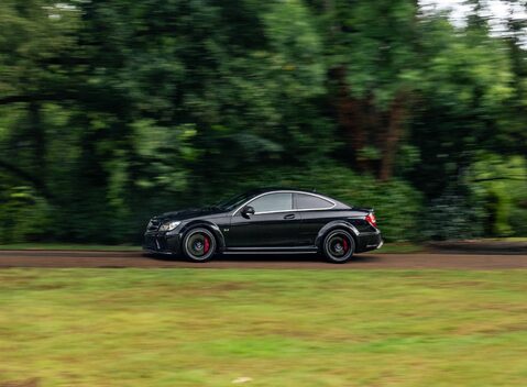 Mercedes-Benz C63 AMG Black Series 3