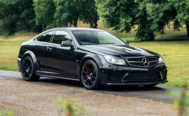 Mercedes-Benz C63 AMG Black Series 2