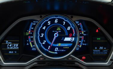 Lamborghini Aventador LP 700-4 ROADSTER 22