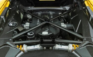 Lamborghini Aventador LP 700-4 ROADSTER 48