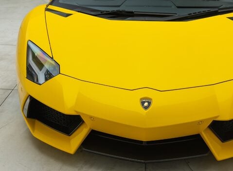 Lamborghini Aventador LP 700-4 ROADSTER 32