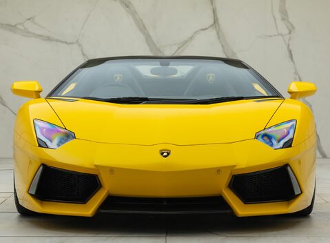 Lamborghini Aventador LP 700-4 ROADSTER 10