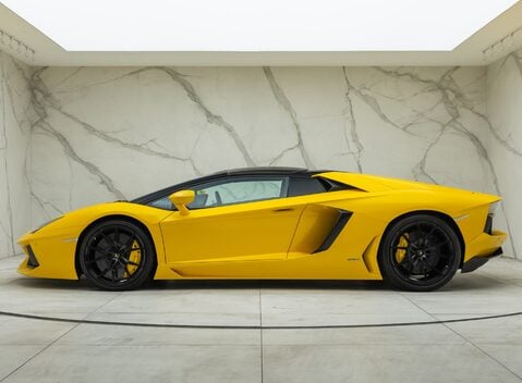 Lamborghini Aventador LP 700-4 ROADSTER 7