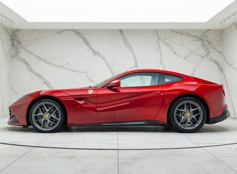 Ferrari F12 Berlinetta 5