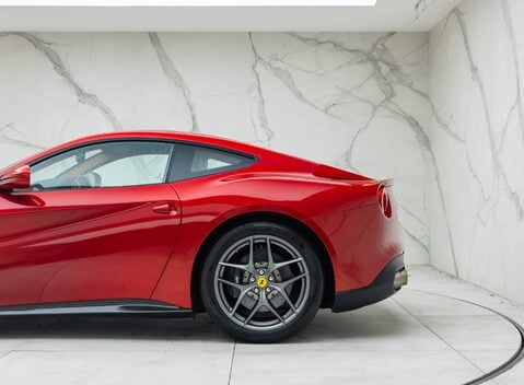 Ferrari F12 Berlinetta 36