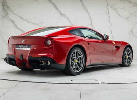 Ferrari F12 Berlinetta 6