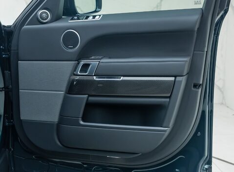 Land Rover Range Rover Sport SVR Urban 25