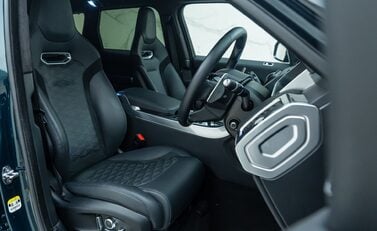Land Rover Range Rover Sport SVR Urban 14