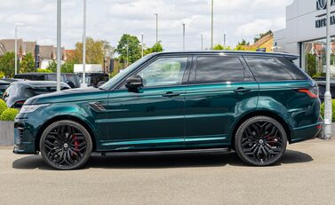 Land Rover Range Rover Sport SVR Urban 3