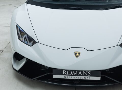 Lamborghini Huracan Spyder LP 640-4 PERFORMANTE 32
