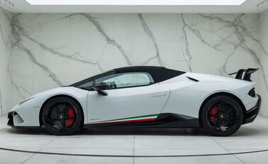 Lamborghini Huracan Spyder LP 640-4 PERFORMANTE 7