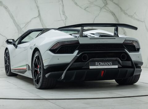 Lamborghini Huracan Spyder LP 640-4 PERFORMANTE 13