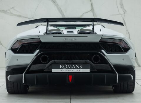 Lamborghini Huracan Spyder LP 640-4 PERFORMANTE 11