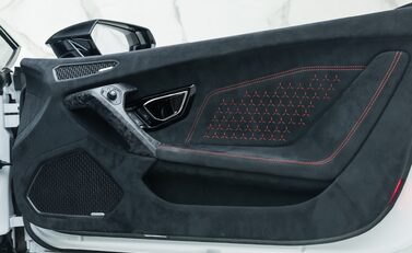 Lamborghini Huracan Spyder LP 640-4 PERFORMANTE 28