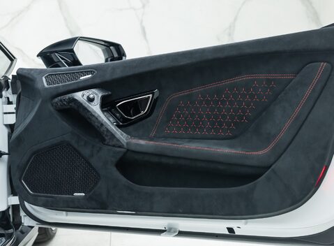 Lamborghini Huracan Spyder LP 640-4 PERFORMANTE 28