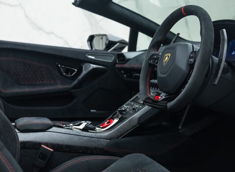 Lamborghini Huracan Spyder LP 640-4 PERFORMANTE 16