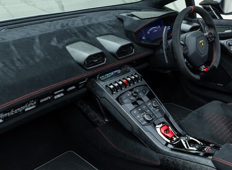 Lamborghini Huracan Spyder LP 640-4 PERFORMANTE 20