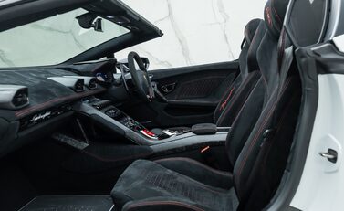 Lamborghini Huracan Spyder LP 640-4 PERFORMANTE 19