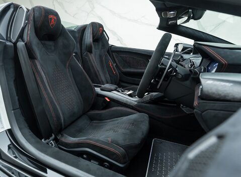 Lamborghini Huracan Spyder LP 640-4 PERFORMANTE 17