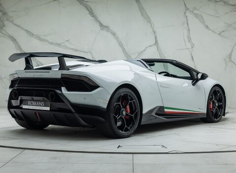 Lamborghini Huracan Spyder LP 640-4 PERFORMANTE 9