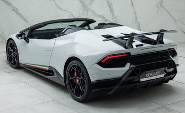 Lamborghini Huracan Spyder LP 640-4 PERFORMANTE 15