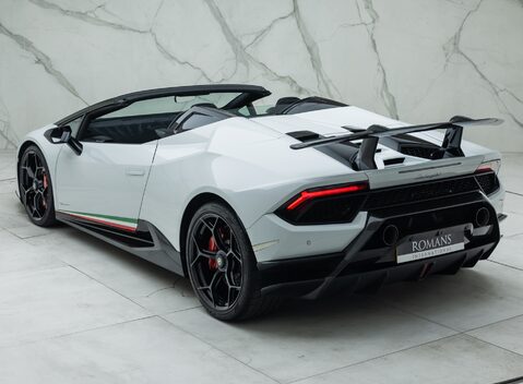 Lamborghini Huracan Spyder LP 640-4 PERFORMANTE 15