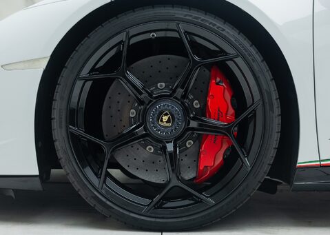 Lamborghini Huracan Spyder LP 640-4 PERFORMANTE 