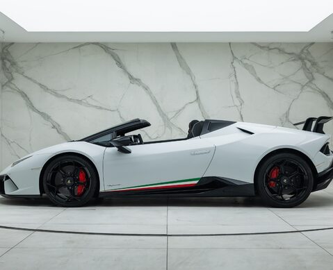 Lamborghini Huracan Spyder LP 640-4 PERFORMANTE 