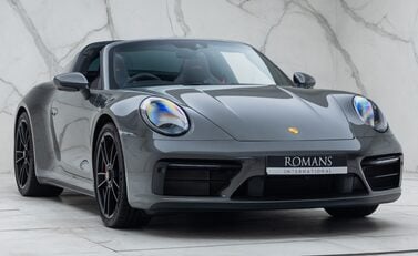 Porsche 911 Targa 4 GTS (992) 12