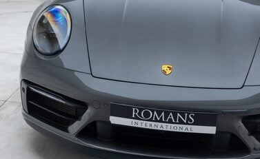 Porsche 911 Targa 4 GTS (992) 36